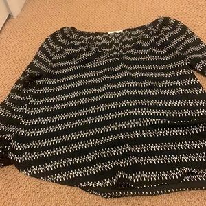 Black chevron detailed top